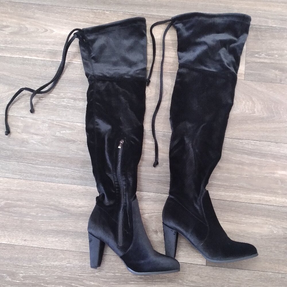NWT Chelsea Moreland Faux Suede Slouch Heeled Over the Knee Boots Size 7